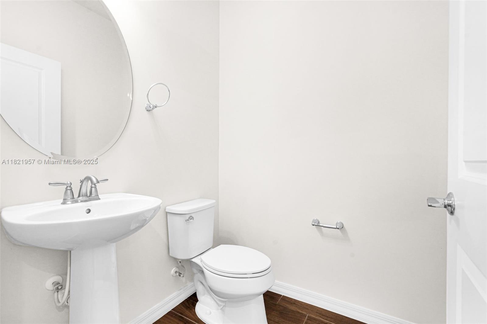 Ver detalles 1494 3 / 3 1769 sq. ft. $ 2025-06-13 0 foto