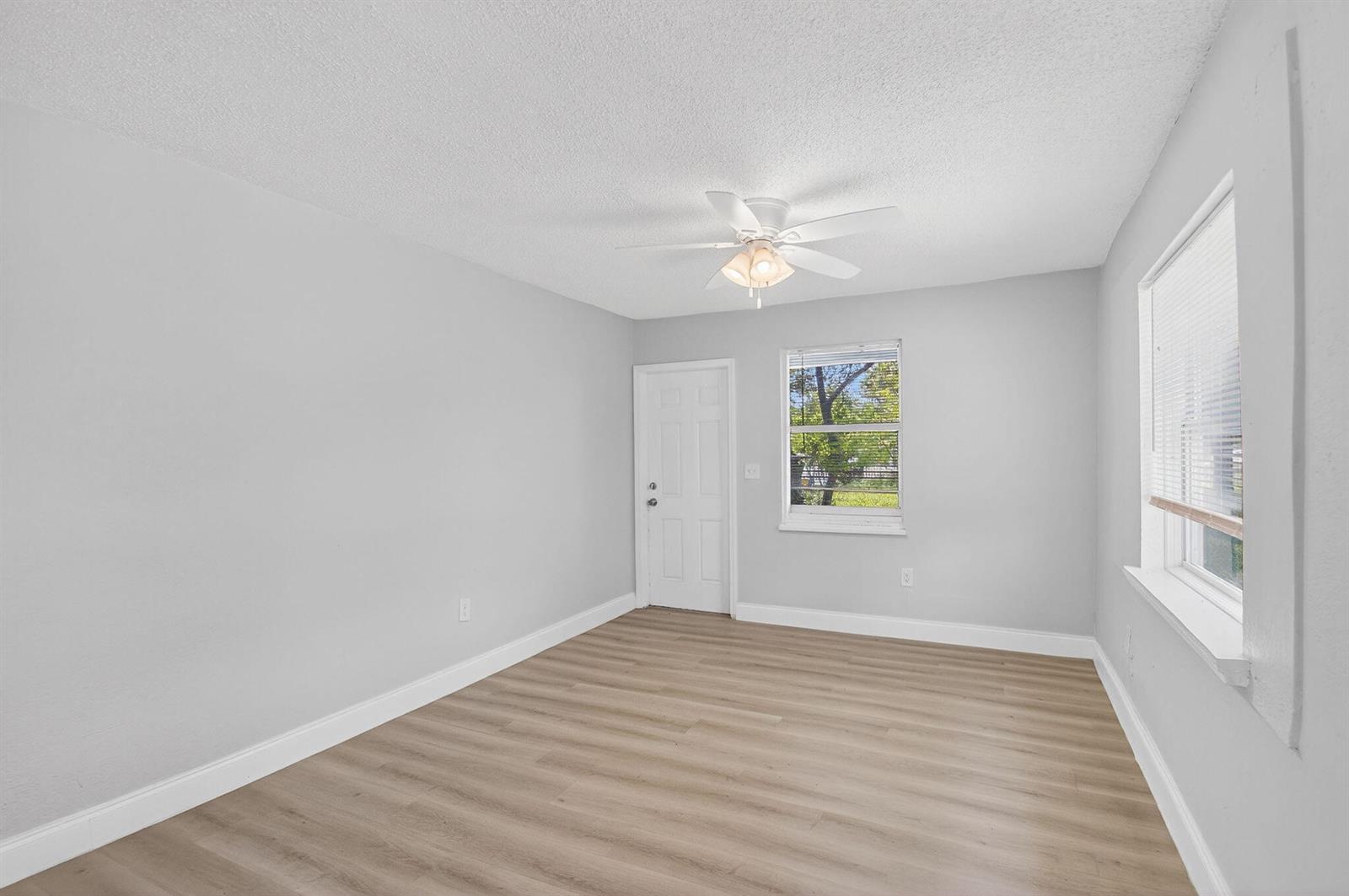   / 2 913 sq. ft. $ 2026-02-25 0 foto