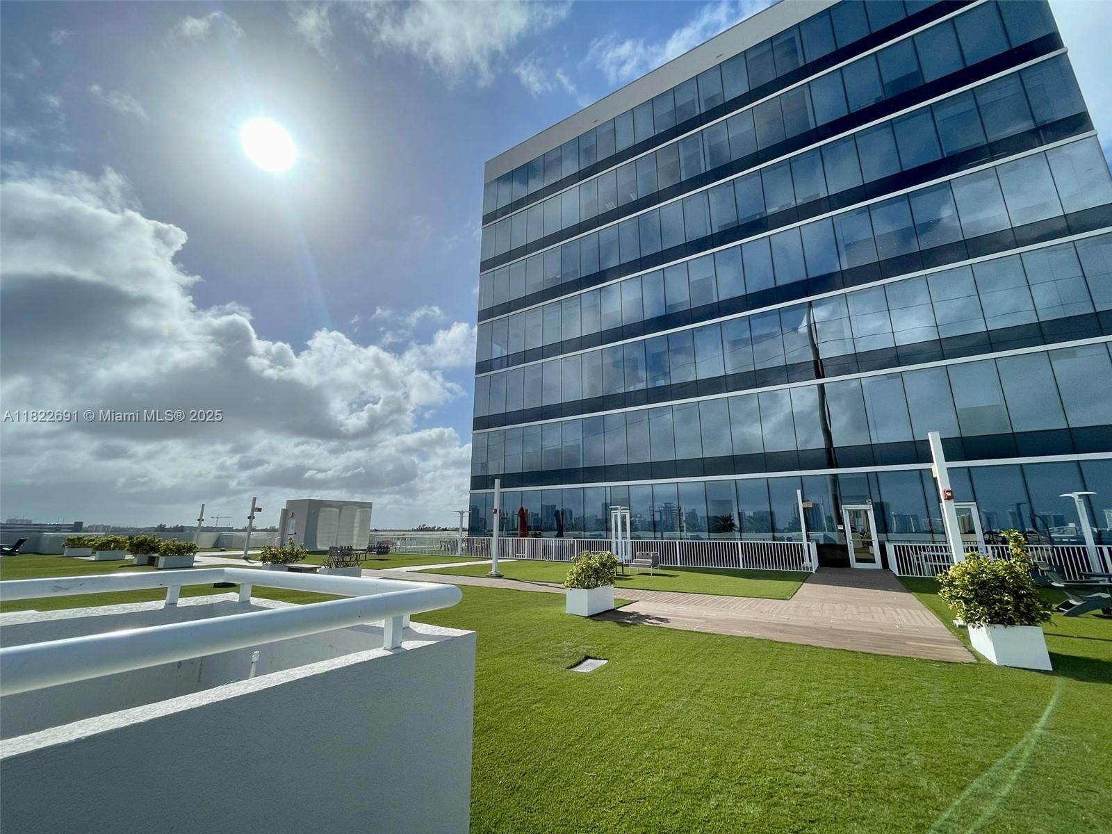 See details 603 / sq. ft. $ 2025-06-16 0 Photo