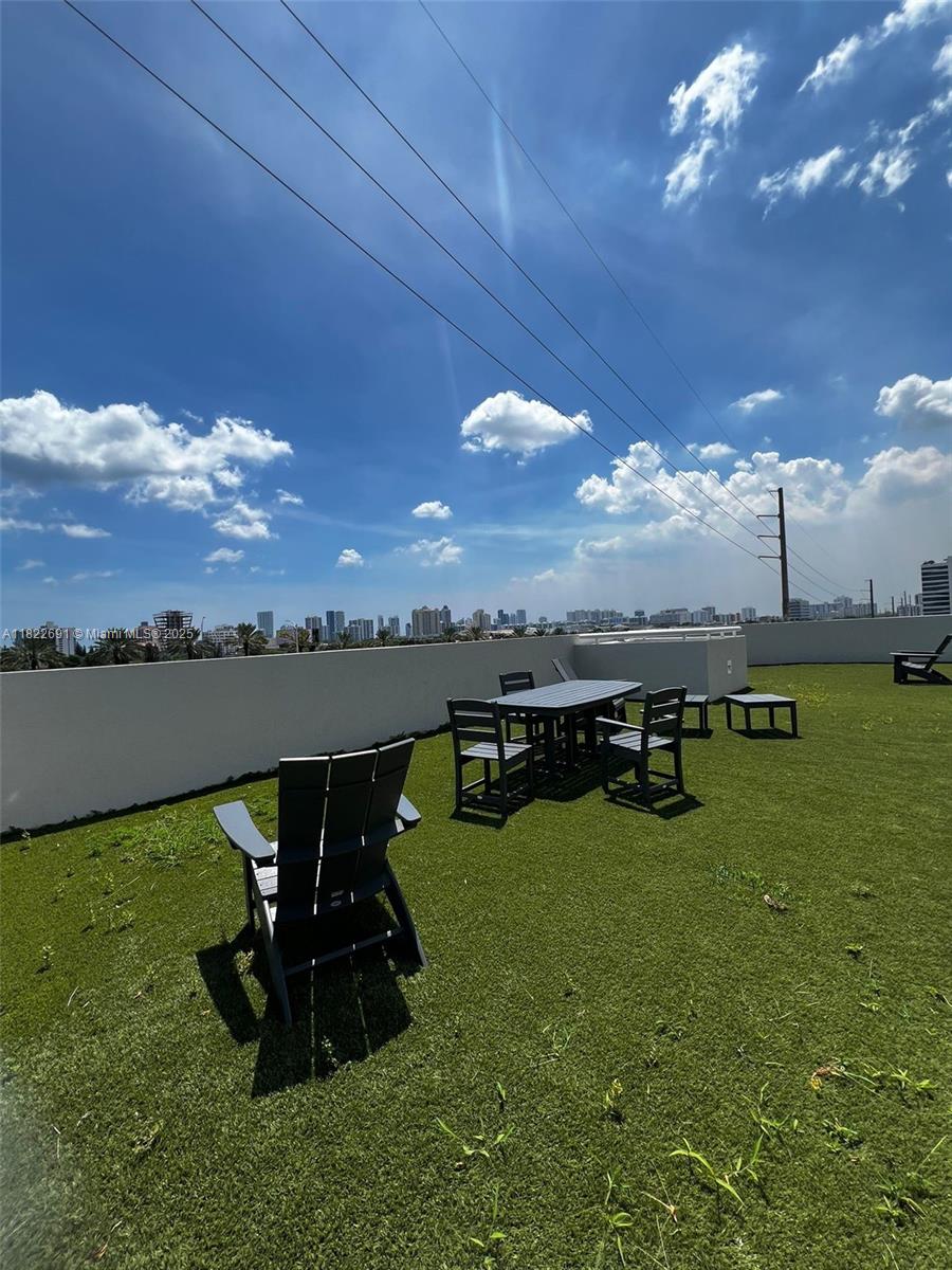 See details 603 / sq. ft. $ 2025-06-16 0 Photo