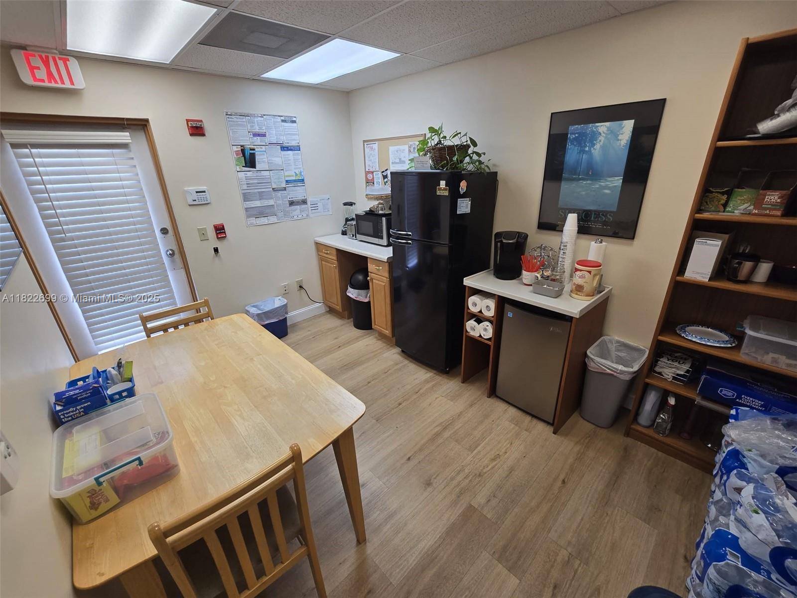 101  /   sq. ft. $ 2025-06-16 0 Photo