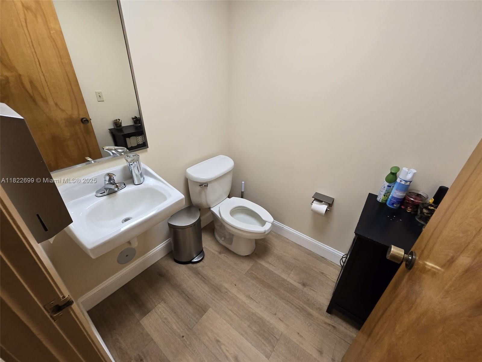101  /   sq. ft. $ 2025-06-16 0 Photo