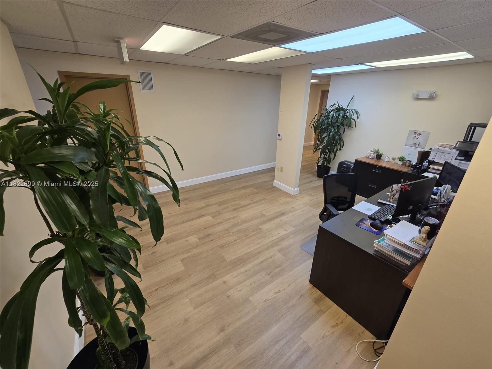 101  /   sq. ft. $ 2025-06-16 0 Photo