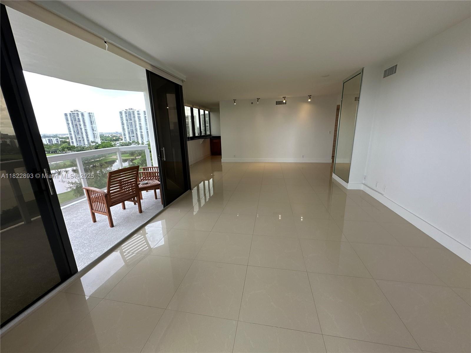 Photo of 20185 Country Club Dr  #1105, Aventura, Florida, 33180 - 