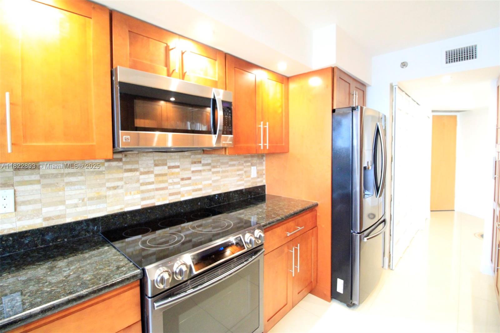 Photo of 20185 Country Club Dr  #1105, Aventura, Florida, 33180 - 
