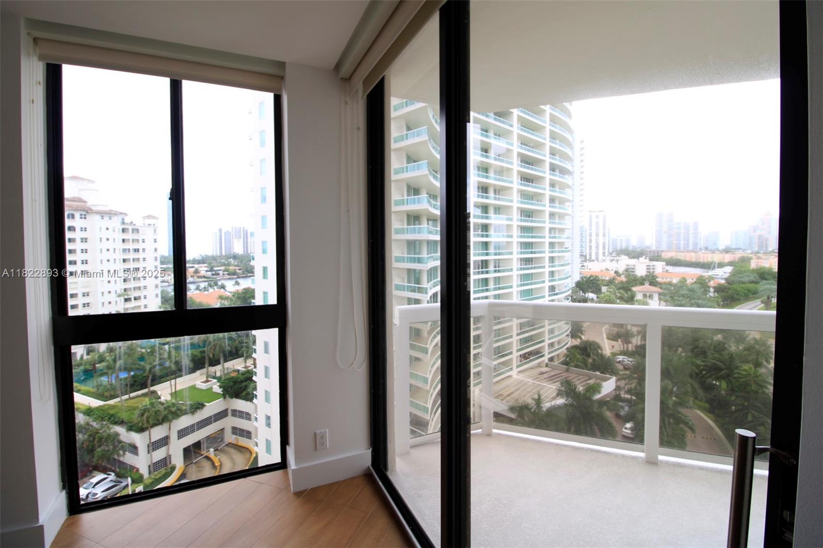 Photo of 20185 Country Club Dr  #1105, Aventura, Florida, 33180 - 