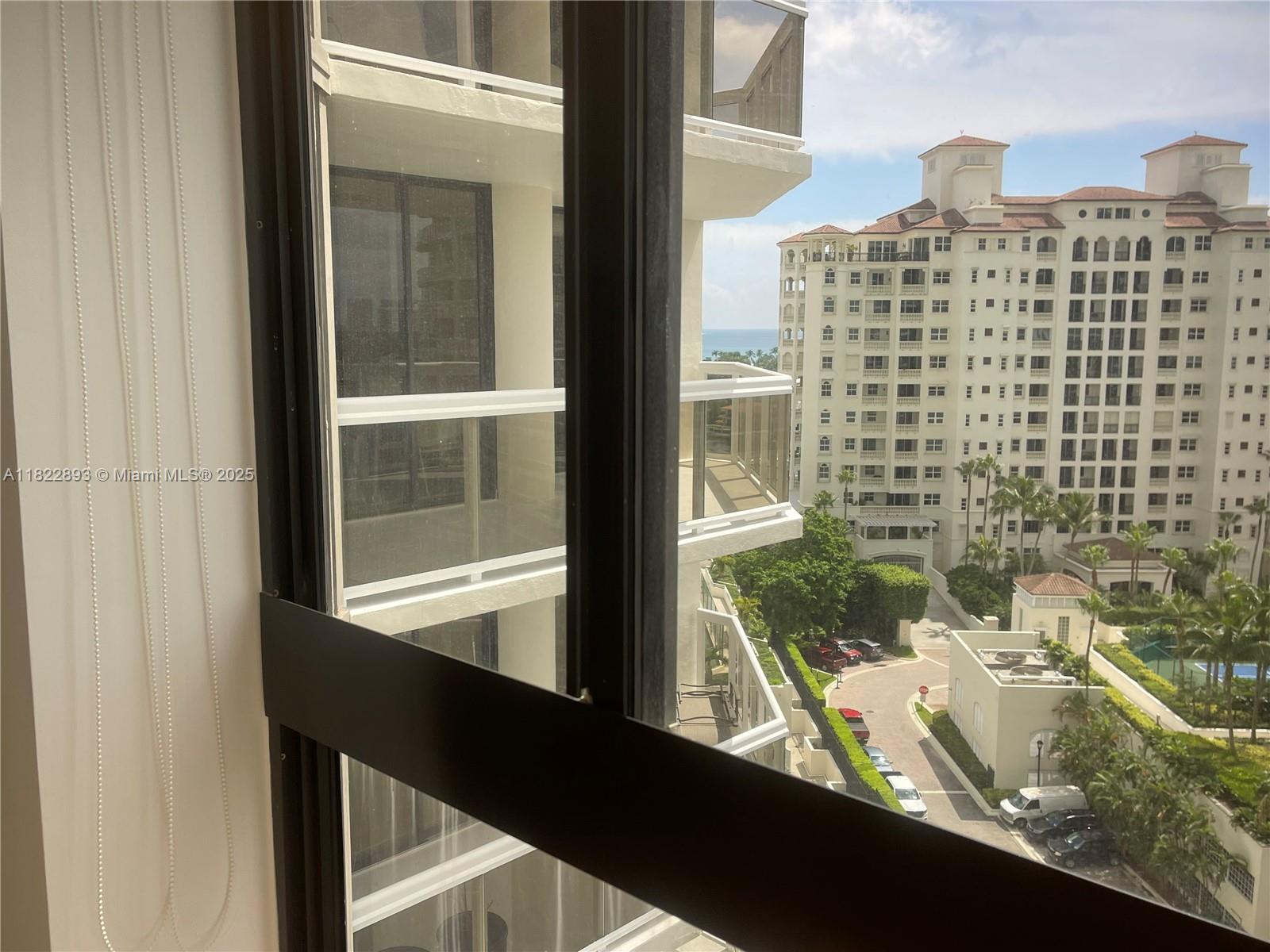 Photo of 20185 Country Club Dr  #1105, Aventura, Florida, 33180 - 