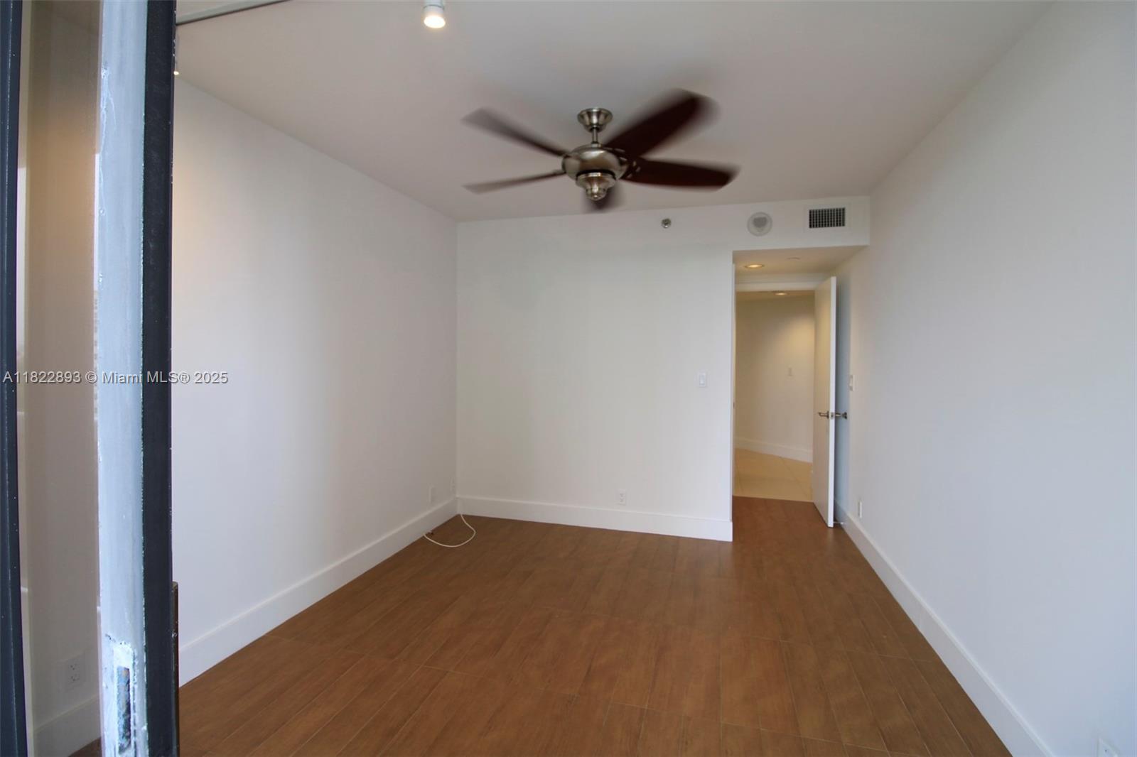 Photo of 20185 Country Club Dr  #1105, Aventura, Florida, 33180 - 