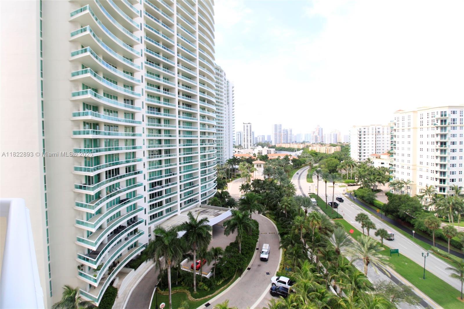 Photo of 20185 Country Club Dr  #1105, Aventura, Florida, 33180 - 