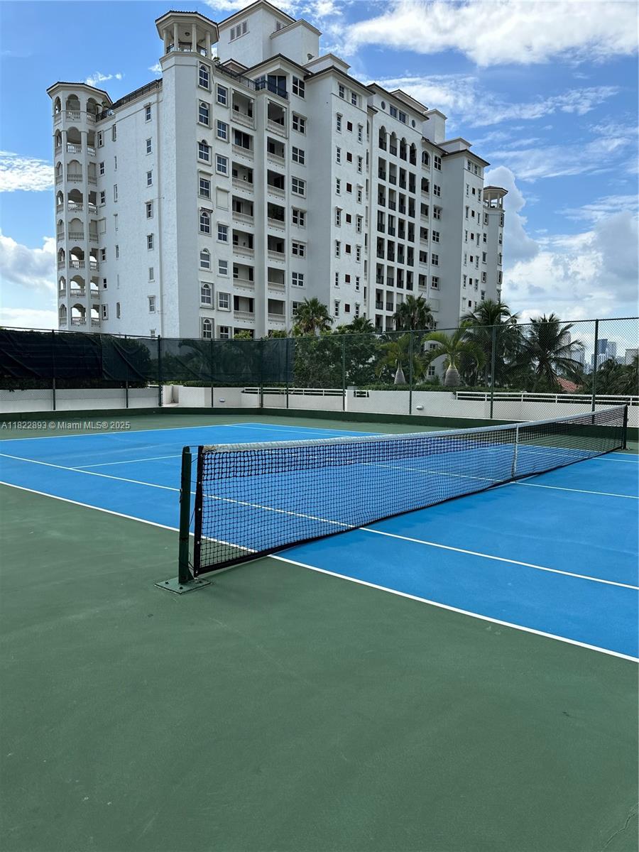 Photo of 20185 Country Club Dr  #1105, Aventura, Florida, 33180 - 