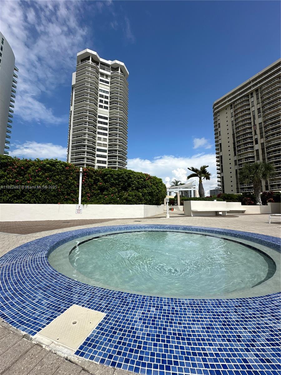 Photo of 20185 Country Club Dr  #1105, Aventura, Florida, 33180 - 