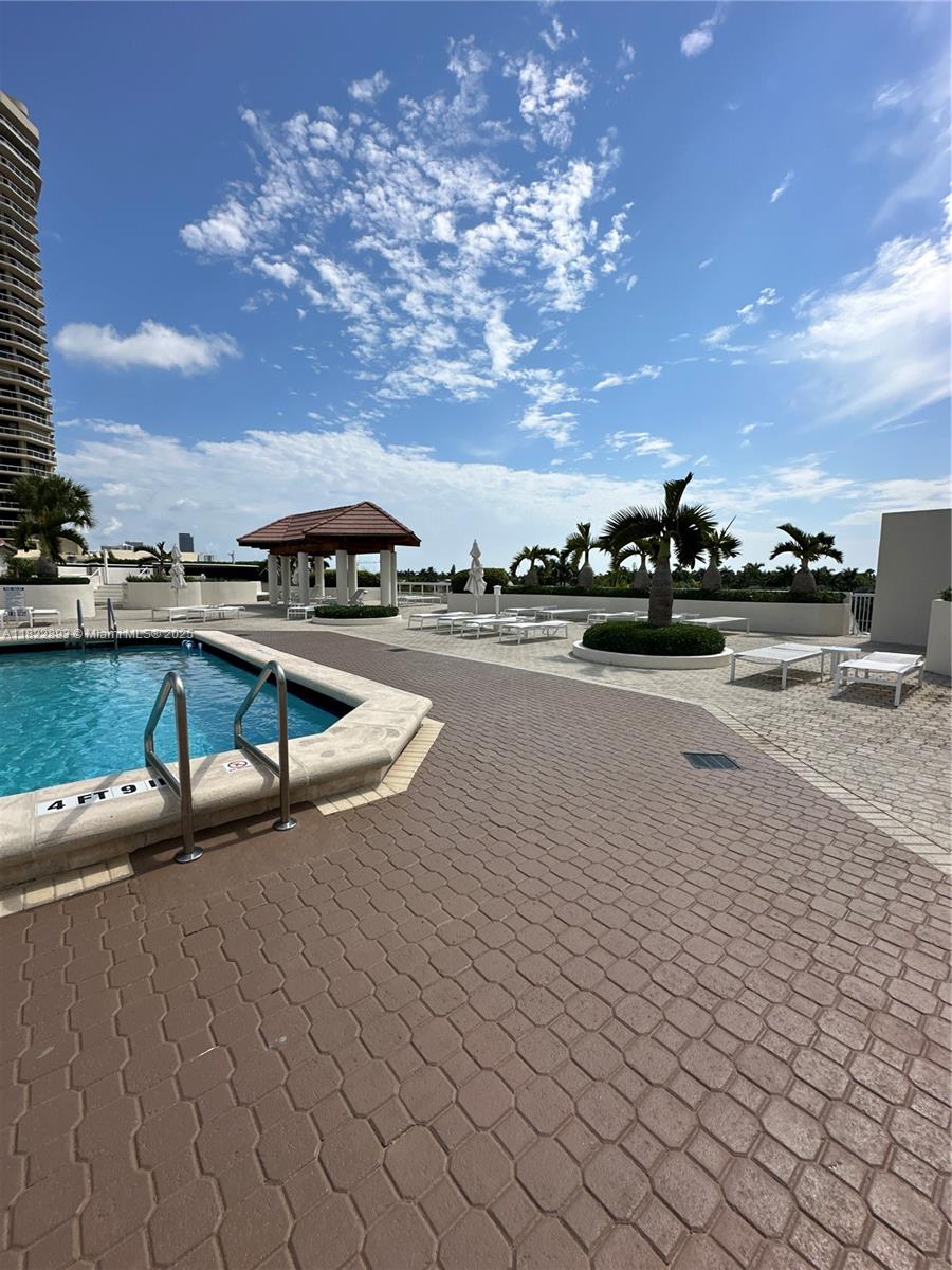 Photo of 20185 Country Club Dr  #1105, Aventura, Florida, 33180 - 