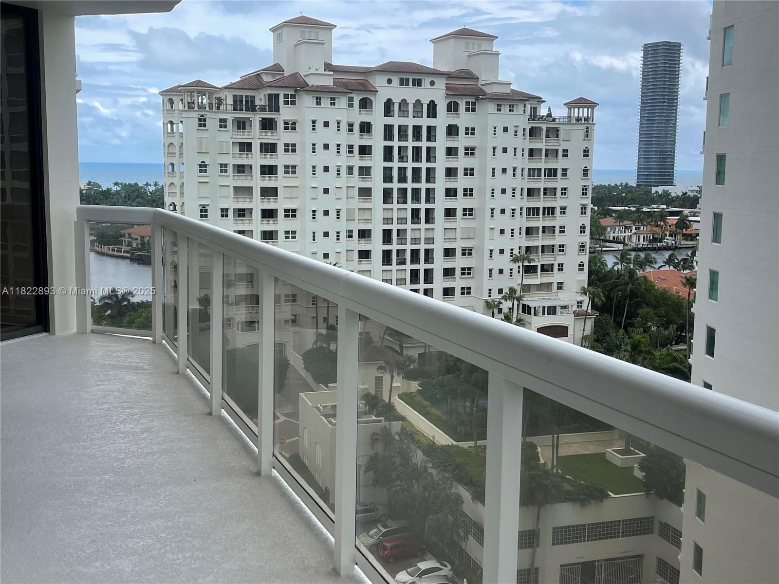 Photo of 20185 Country Club Dr  #1105, Aventura, Florida, 33180 - 