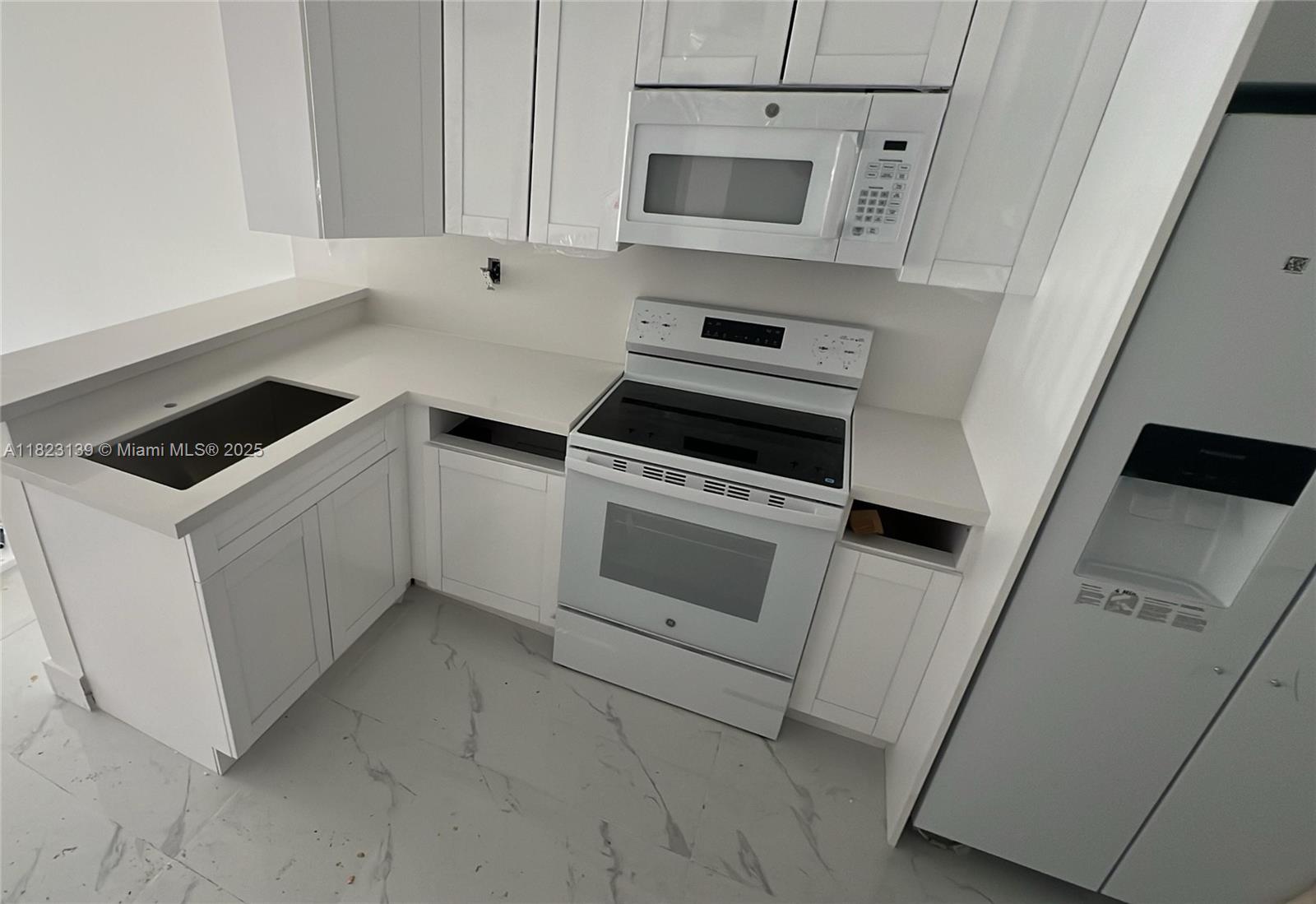 204-2 1 / 2 1036 sq. ft. $ 2025-06-16 0 Photo