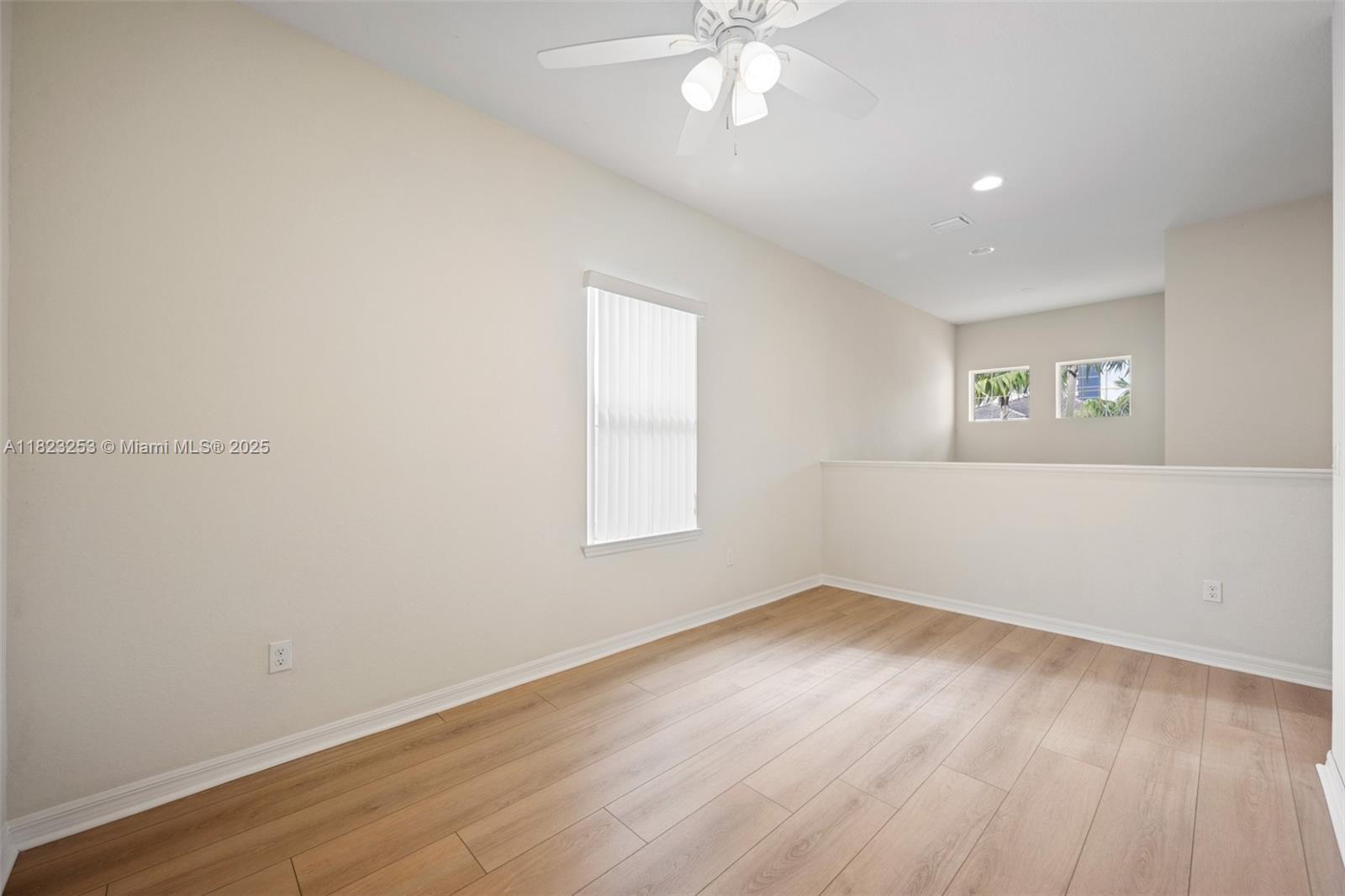 See details 4255 4 / 3 2164 sq. ft. $ 2025-08-13 0 Photo
