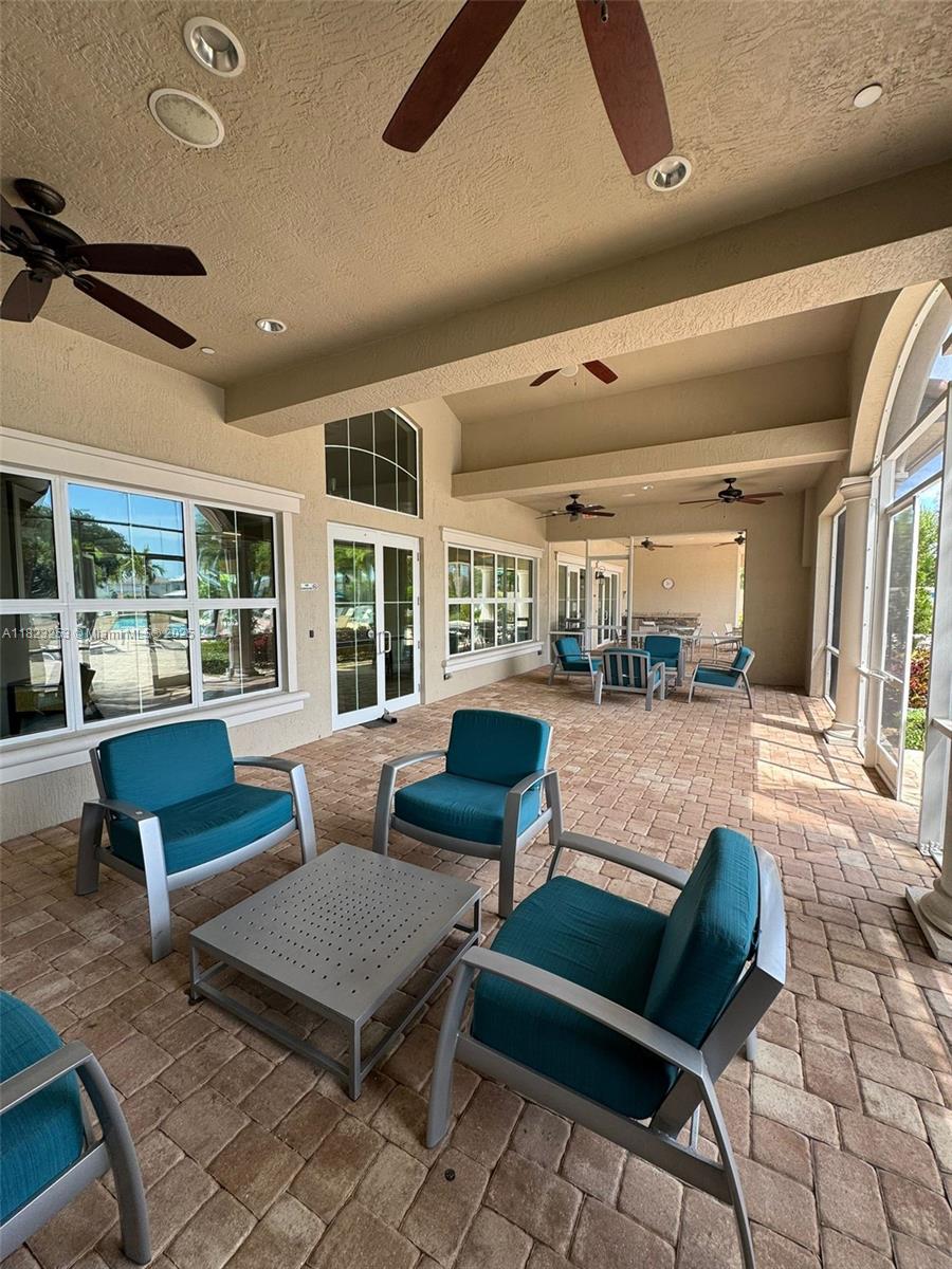See details 4255 4 / 3 2164 sq. ft. $ 2025-08-13 0 Photo