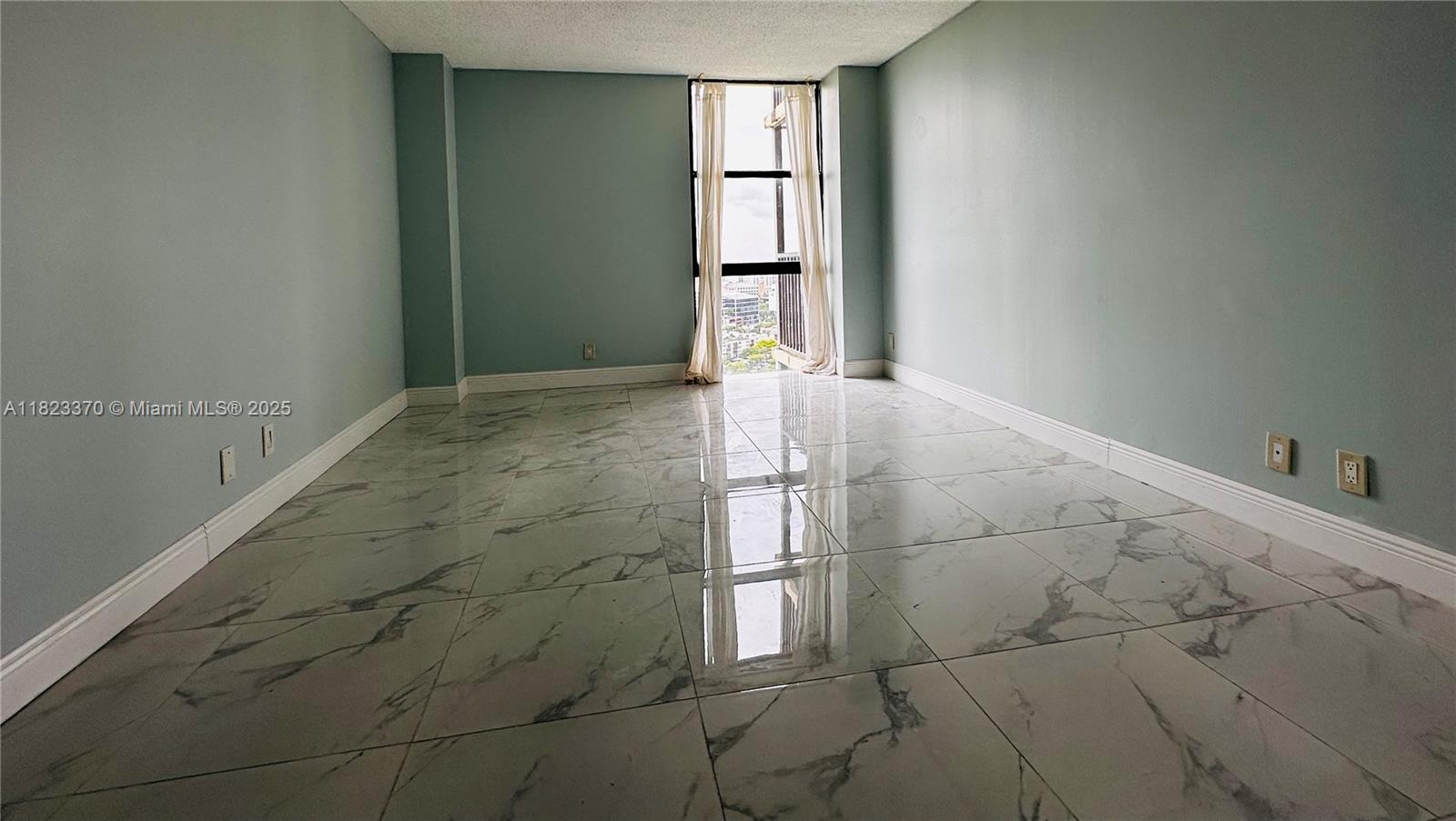Photo of 20335 Country Club Dr  #2601, Aventura, Florida, 33180 - 