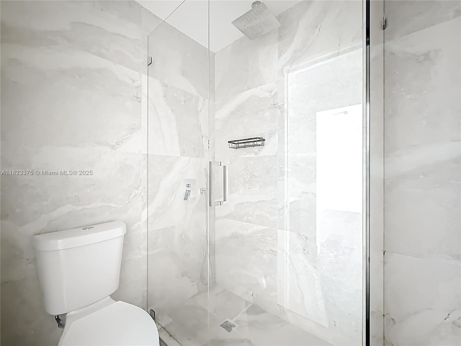 See details 4996 5 / 3 2402 sq. ft. $ 2025-08-22 0 Photo
