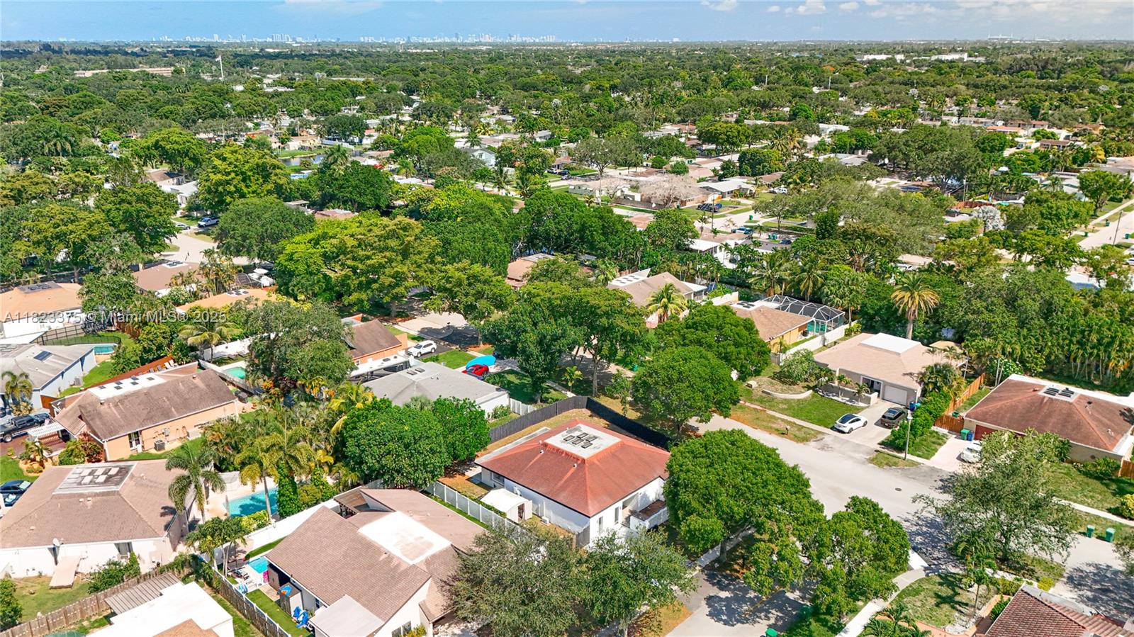 See details 4996 5 / 3 2402 sq. ft. $ 2025-08-22 0 Photo