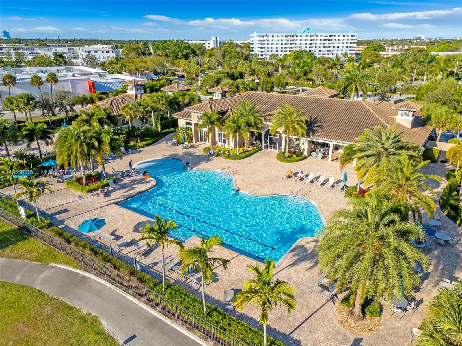 See details 1595 5 / 4 2501 sq. ft. $ 2025-06-17 0 Photo