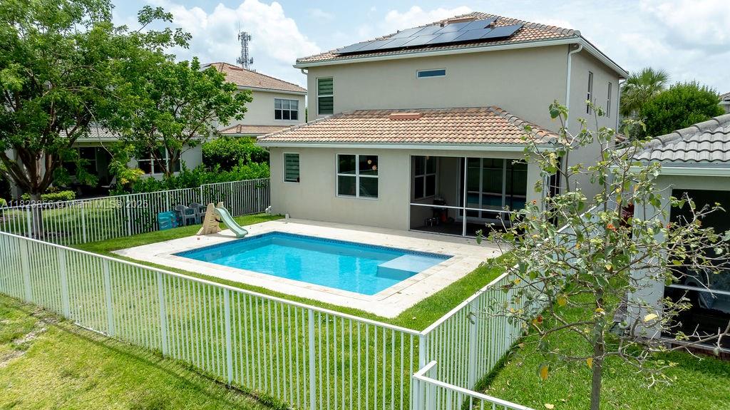 See details 1595 5 / 4 2501 sq. ft. $ 2025-06-17 0 Photo