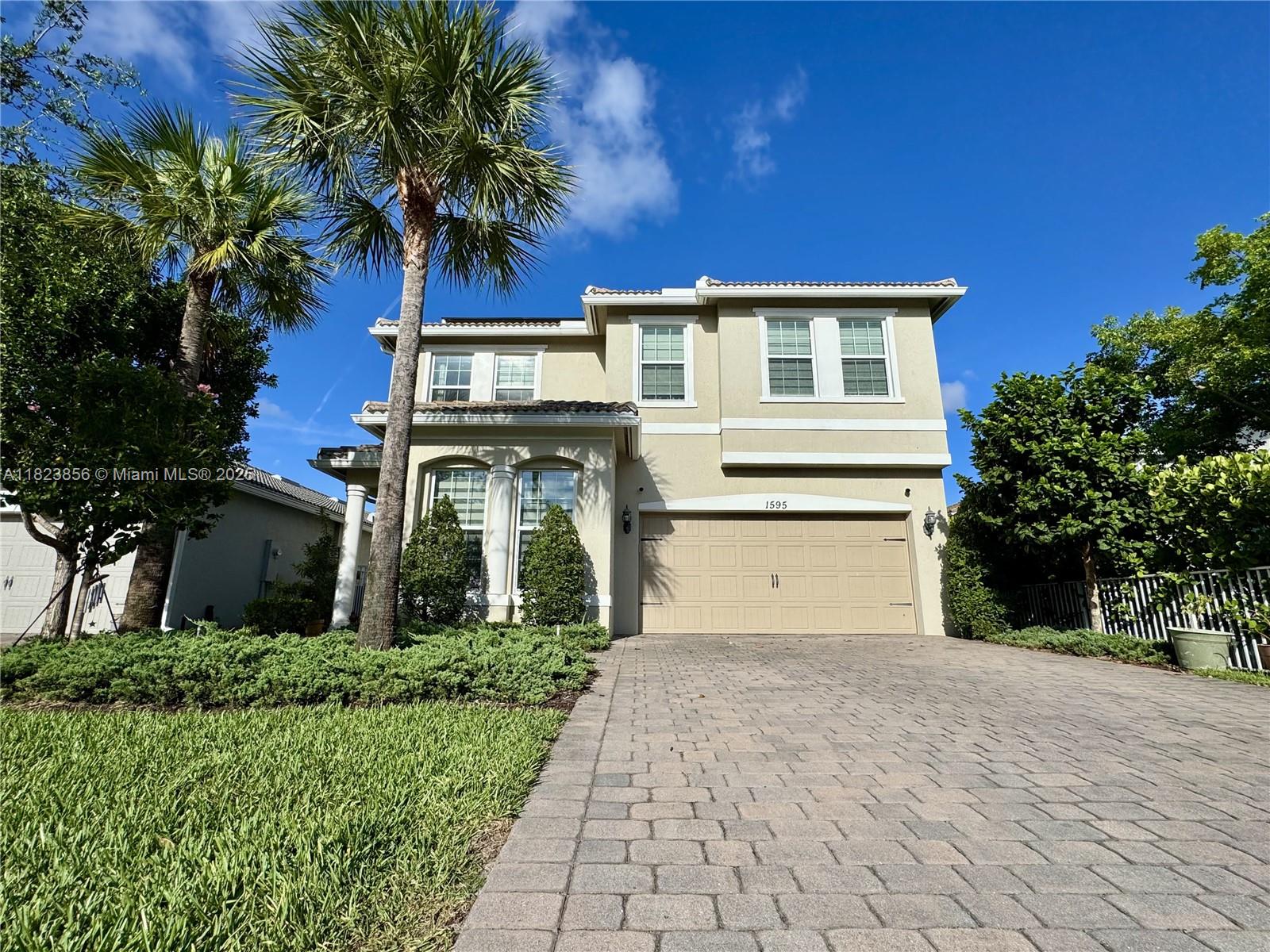 See details 1595 5 / 4 2501 sq. ft. $ 2025-06-17 0 Photo