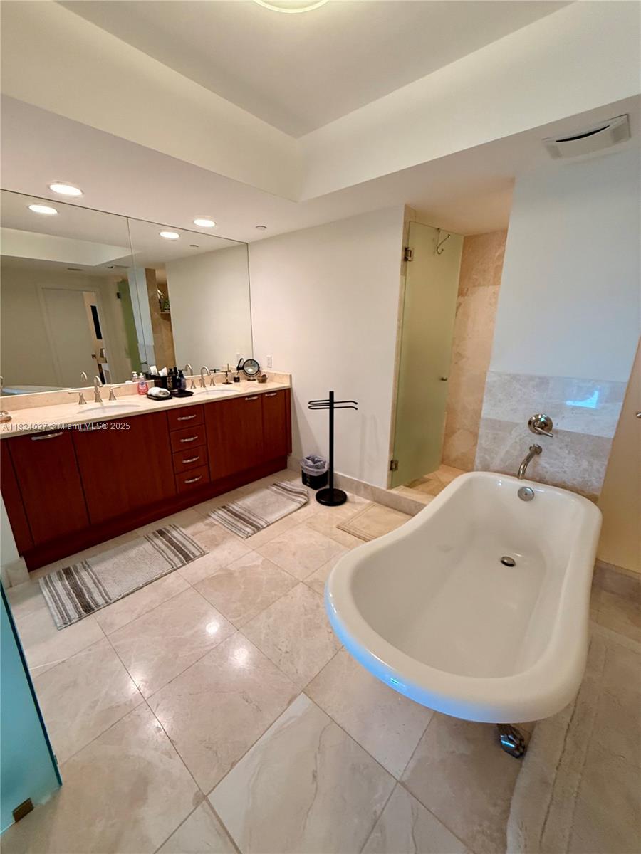 Photo of 3301 183rd St  #1808, Aventura, Florida, 33160 - 