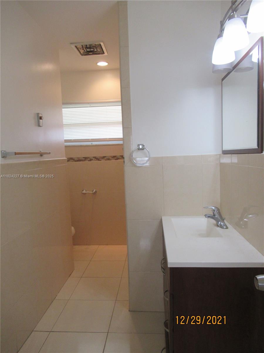 See details / 2963 sq. ft. $ 2025-06-17 0 Photo
