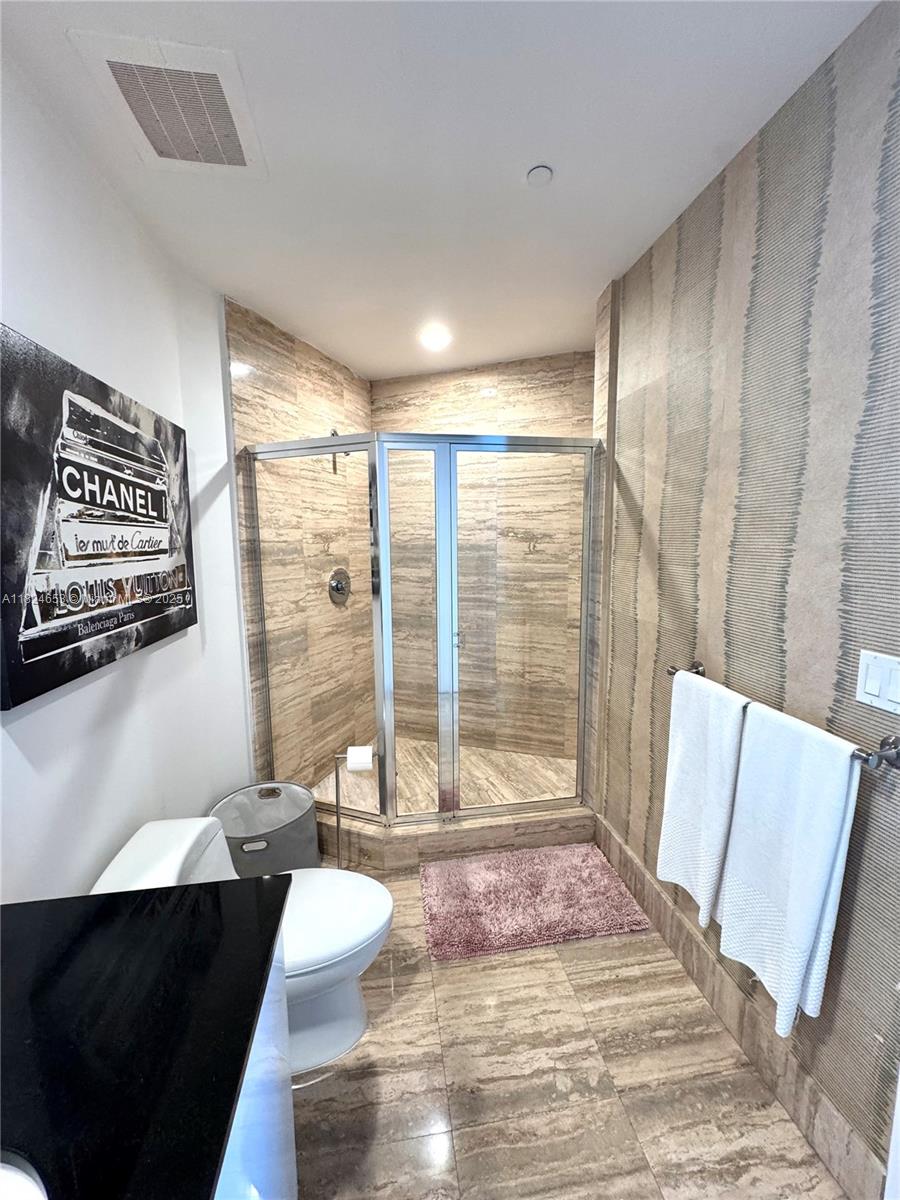 2403 2 / 3 1962 sq. ft. $ 2025-06-18 0 Photo