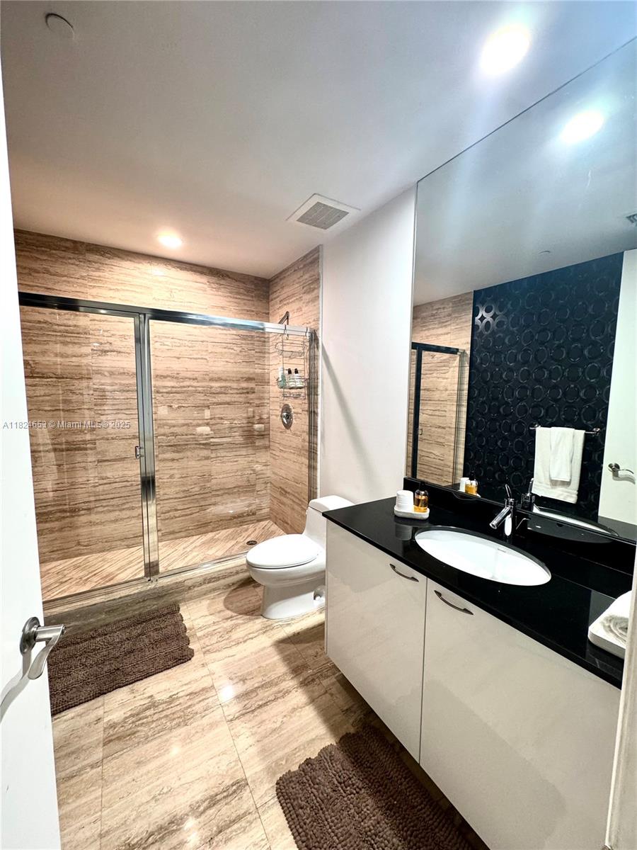 2403 2 / 3 1962 sq. ft. $ 2025-06-18 0 Photo