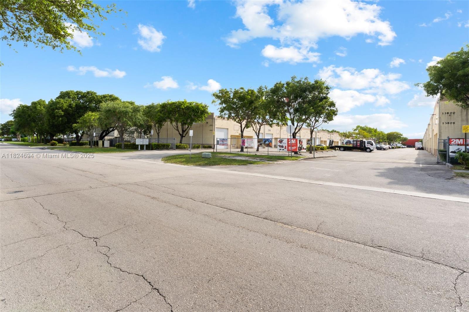 See details 33 / sq. ft. $ 2025-06-18 0 Photo
