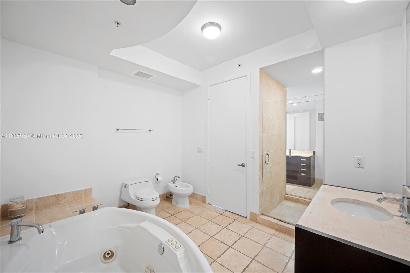 See details 4705 2 / 2 1577 sq. ft. $ 2025-06-18 0 Photo