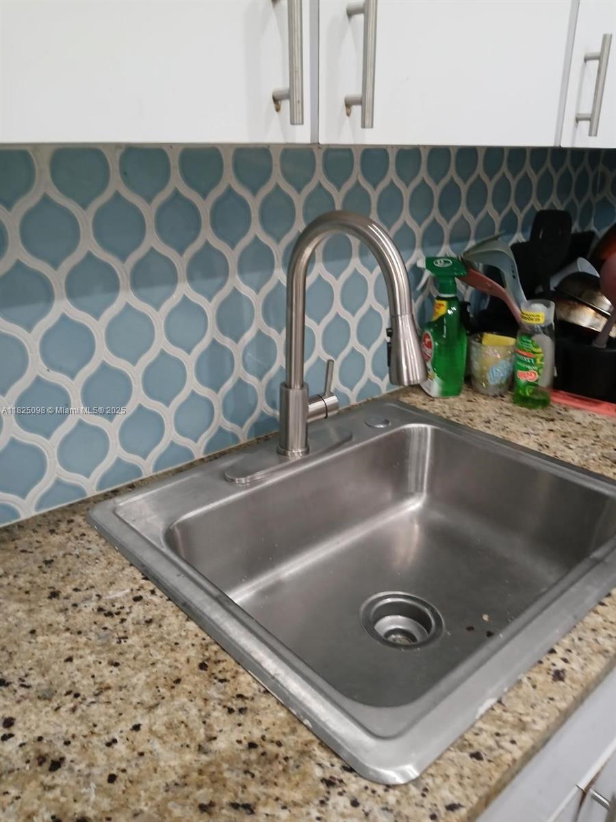 See details / 1786 sq. ft. $ 2025-10-17 0 Photo