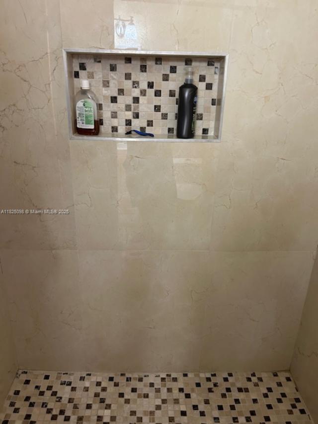See details / 1786 sq. ft. $ 2025-10-17 0 Photo