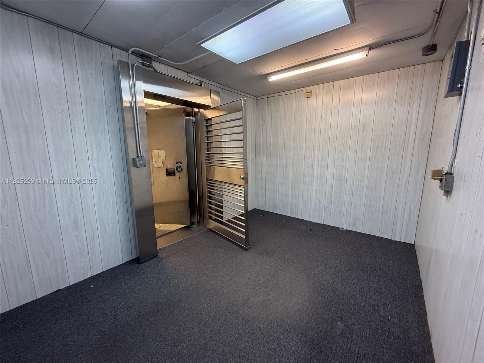See details 916 / sq. ft. $ 2025-06-19 0 Photo