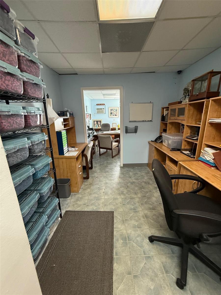 See details 916 / sq. ft. $ 2025-06-19 0 Photo