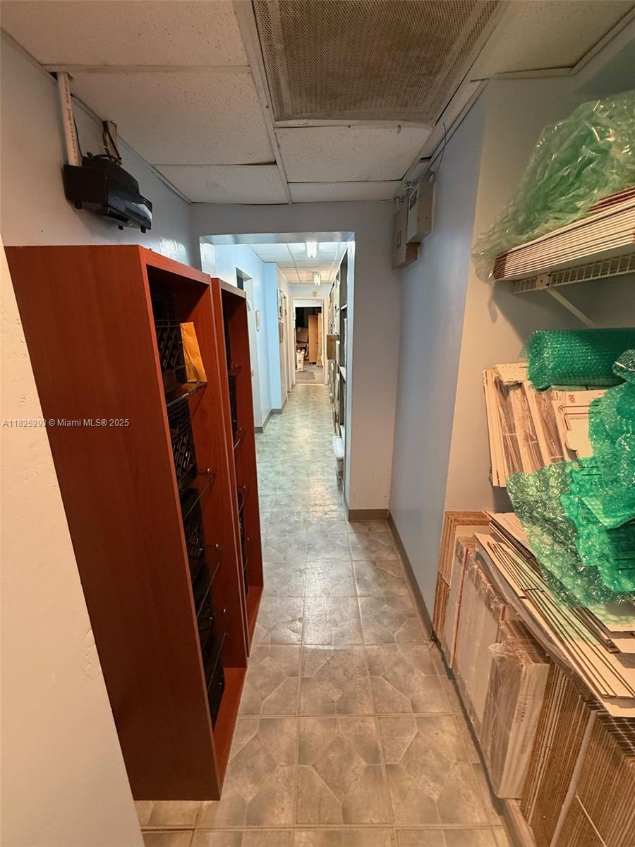 See details 916 / sq. ft. $ 2025-06-19 0 Photo