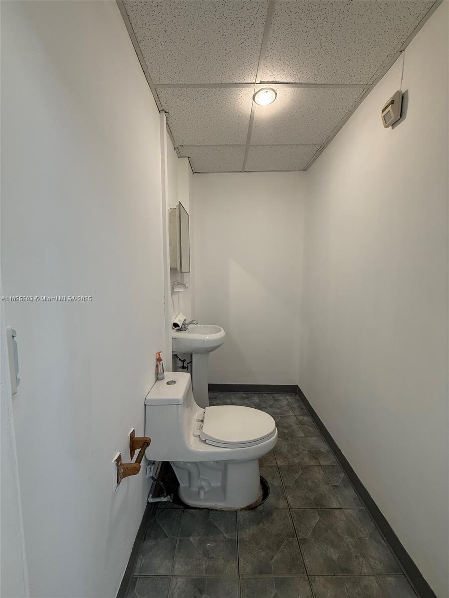See details 916 / sq. ft. $ 2025-06-19 0 Photo