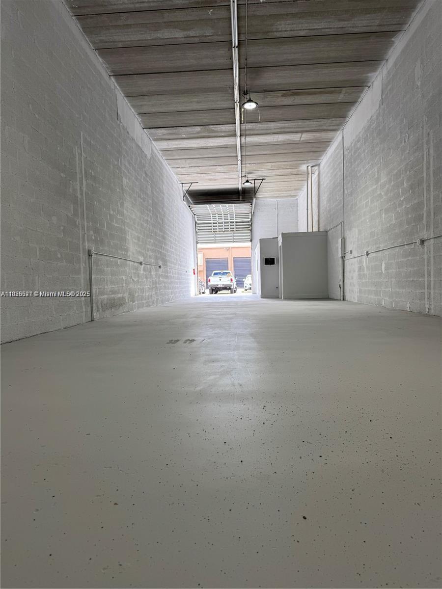 See details / sq. ft. $ 2025-09-17 0 Photo