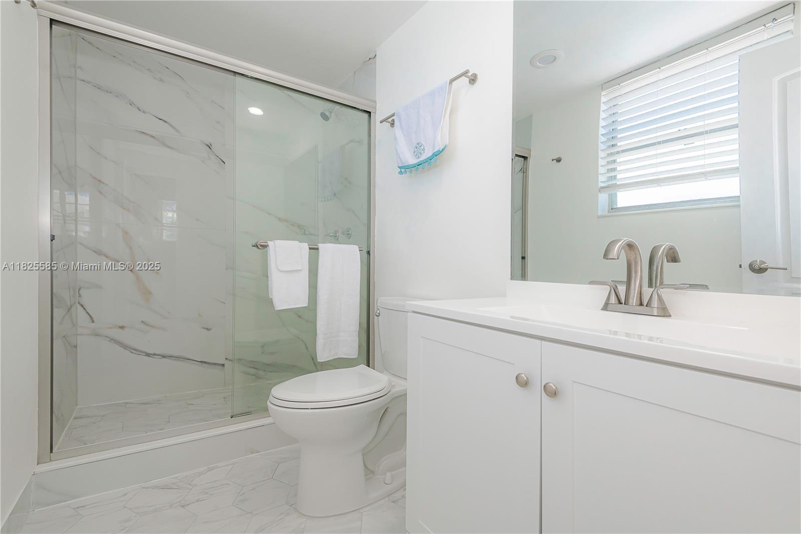 Photo of 3901 Ocean Dr  #12E, Hollywood, Florida, 33019 - 
