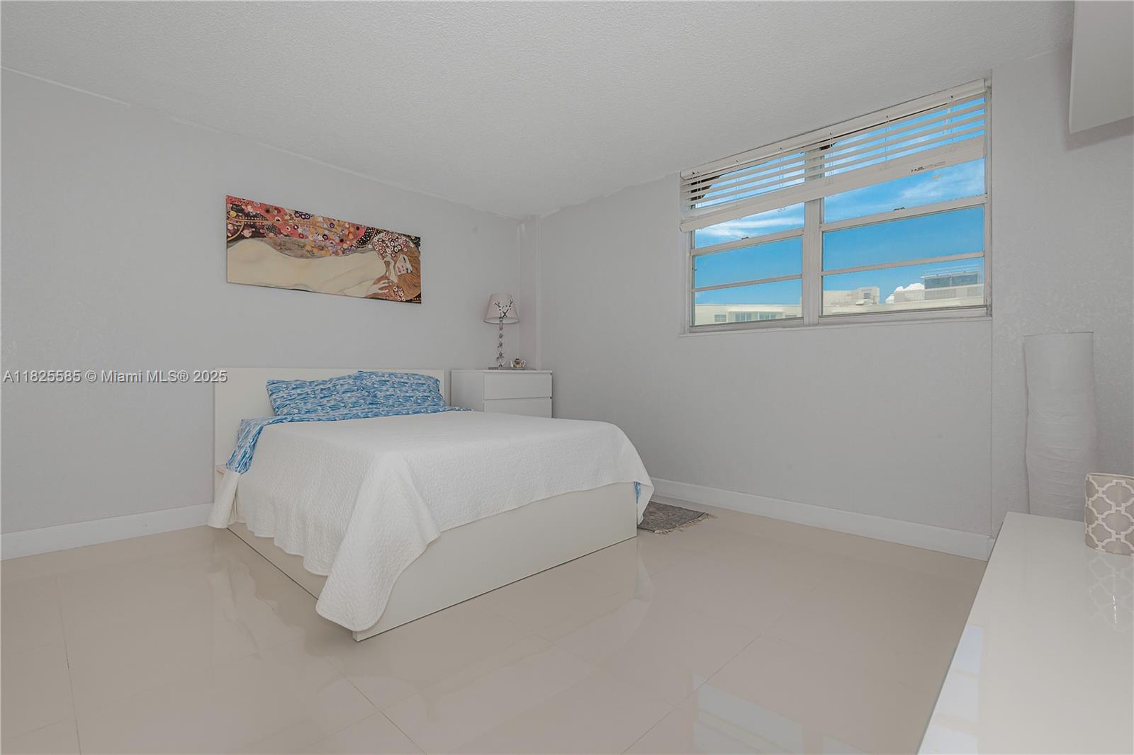 Photo of 3901 Ocean Dr  #12E, Hollywood, Florida, 33019 - 