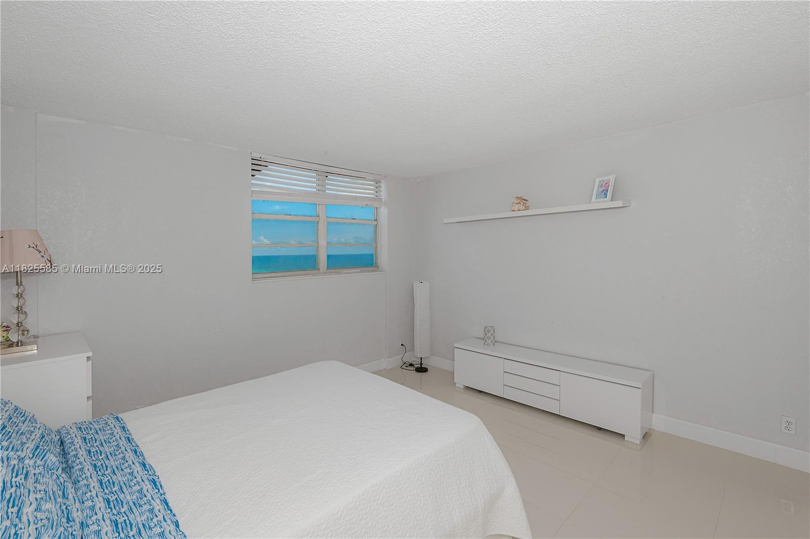 Photo of 3901 Ocean Dr  #12E, Hollywood, Florida, 33019 - 