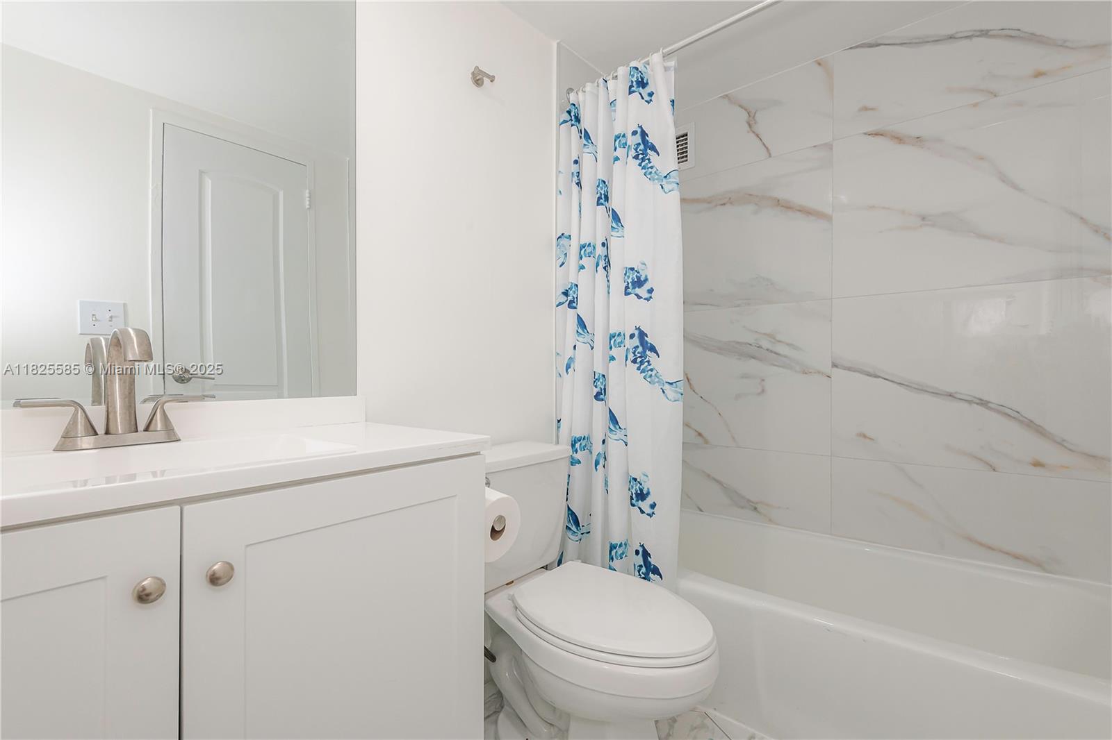 Photo of 3901 Ocean Dr  #12E, Hollywood, Florida, 33019 - 
