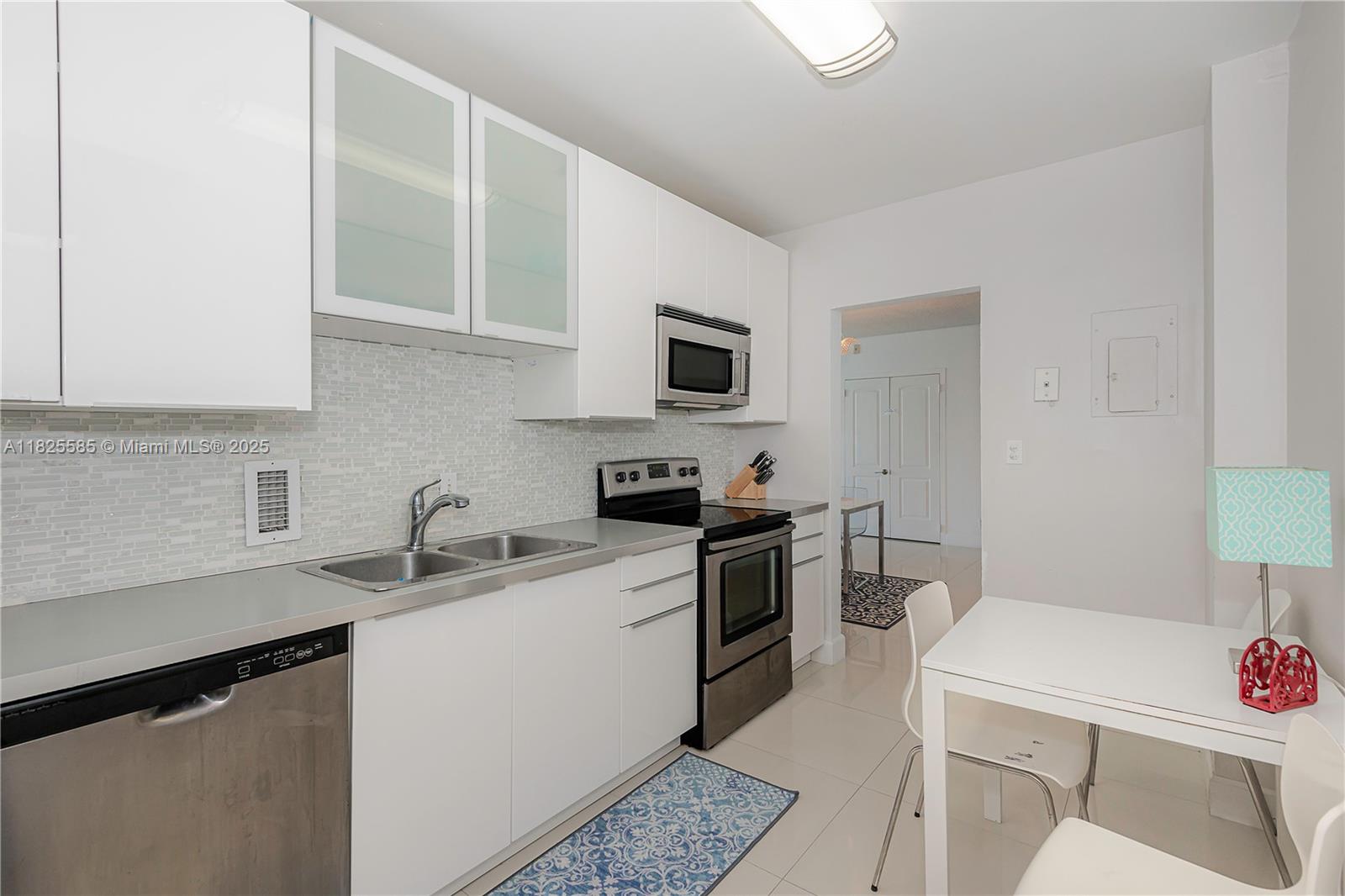 Photo of 3901 Ocean Dr  #12E, Hollywood, Florida, 33019 - 