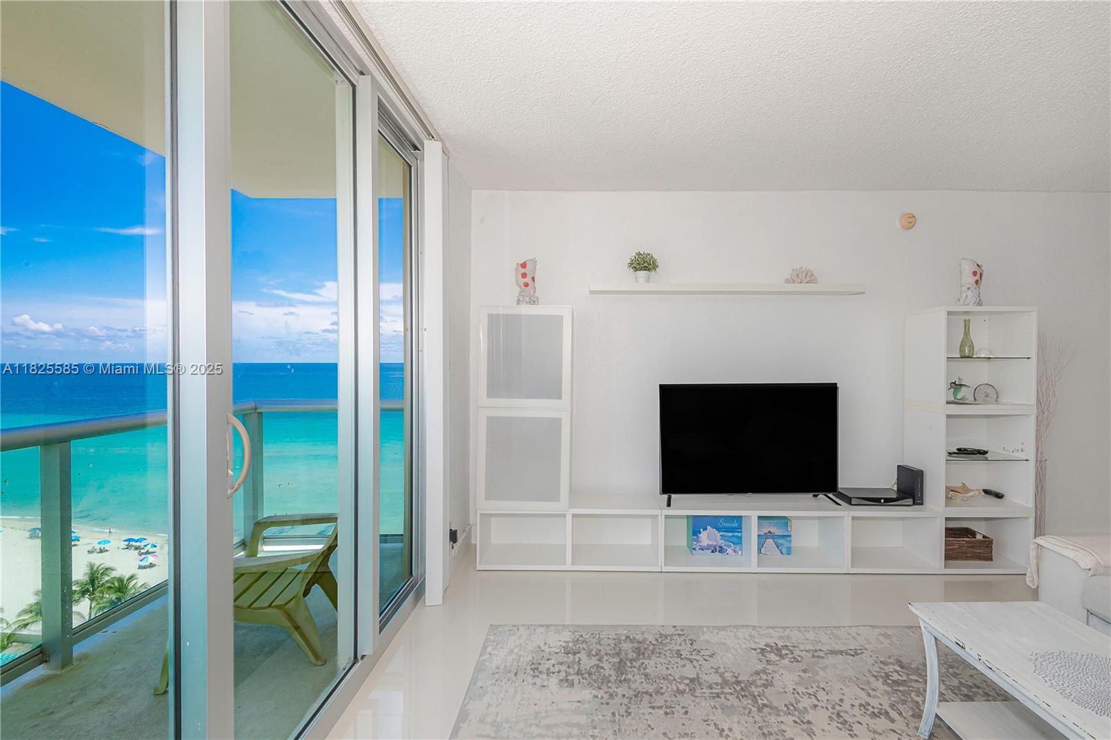 Photo of 3901 Ocean Dr  #12E, Hollywood, Florida, 33019 - 