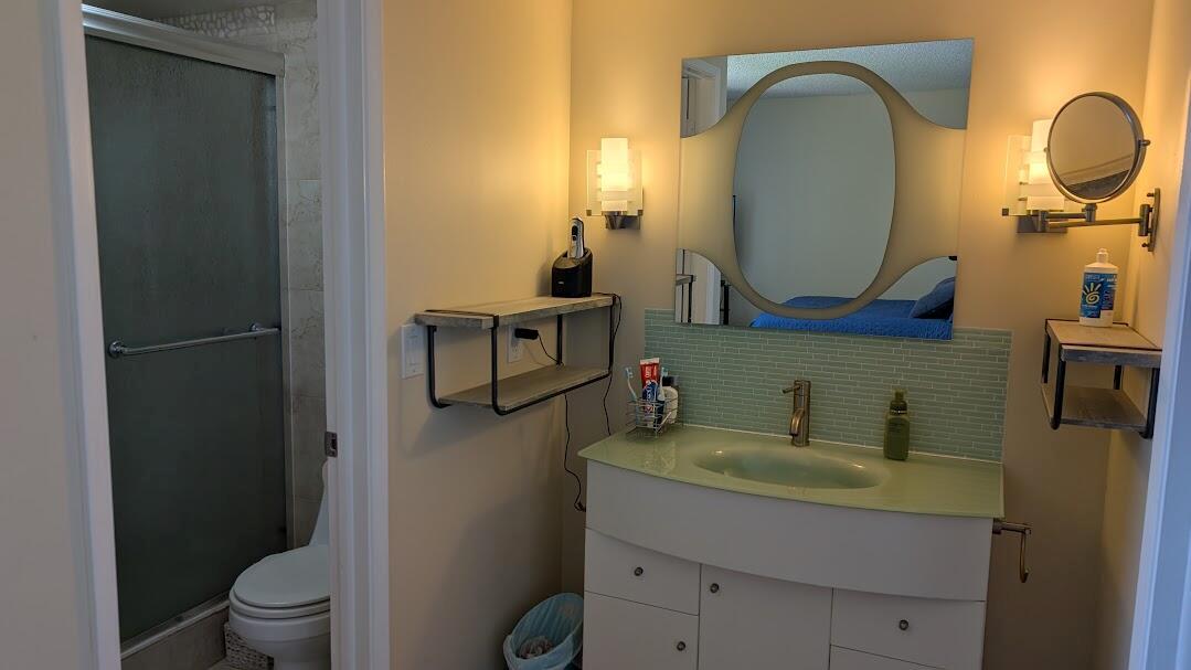 Ver detalles 9309 2 / 2 1175 sq. ft. $ 2025-10-23 0 foto