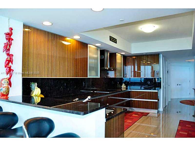 Photo of 2711 OCEAN DR  #3102, Hollywood, Florida, 33019 - Kitchen