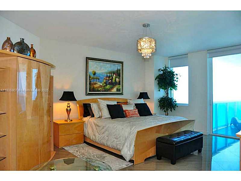 Photo of 2711 OCEAN DR  #3102, Hollywood, Florida, 33019 - Bedroom Master