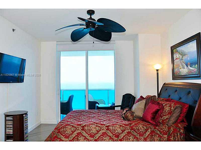 Photo of 2711 OCEAN DR  #3102, Hollywood, Florida, 33019 - Bedroom