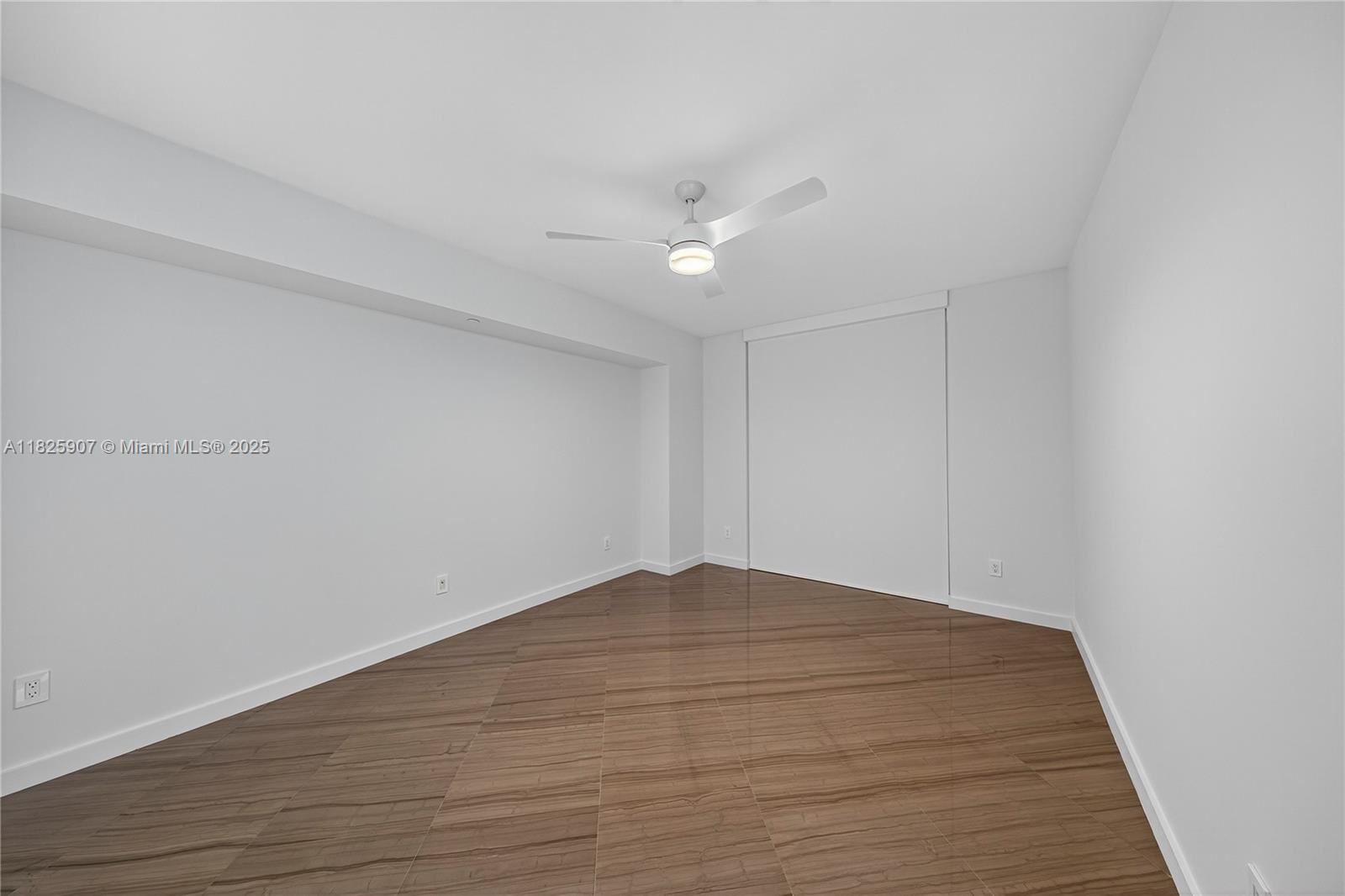 Photo of 2711 OCEAN DR  #3102, Hollywood, Florida, 33019 - GUEST BEDROOM 1 - COMPLETE BLACKOUT BLIND